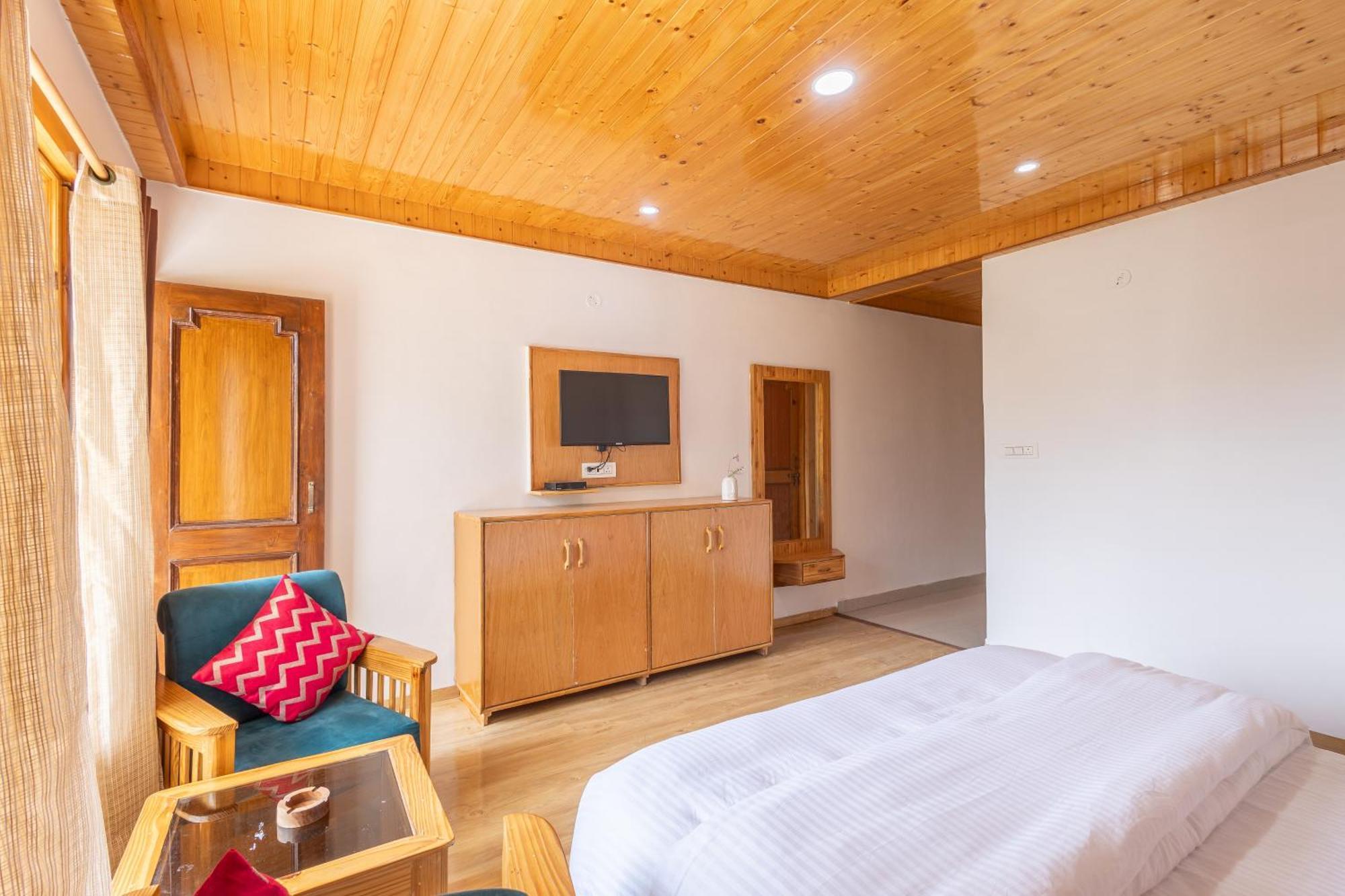 Aroha Residency- A Countryside Resort Manāli Kültér fotó