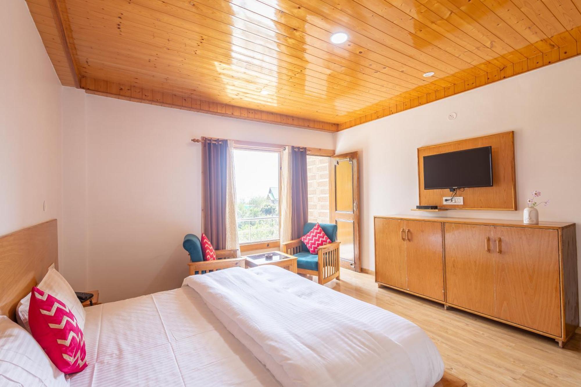 Aroha Residency- A Countryside Resort Manāli Kültér fotó
