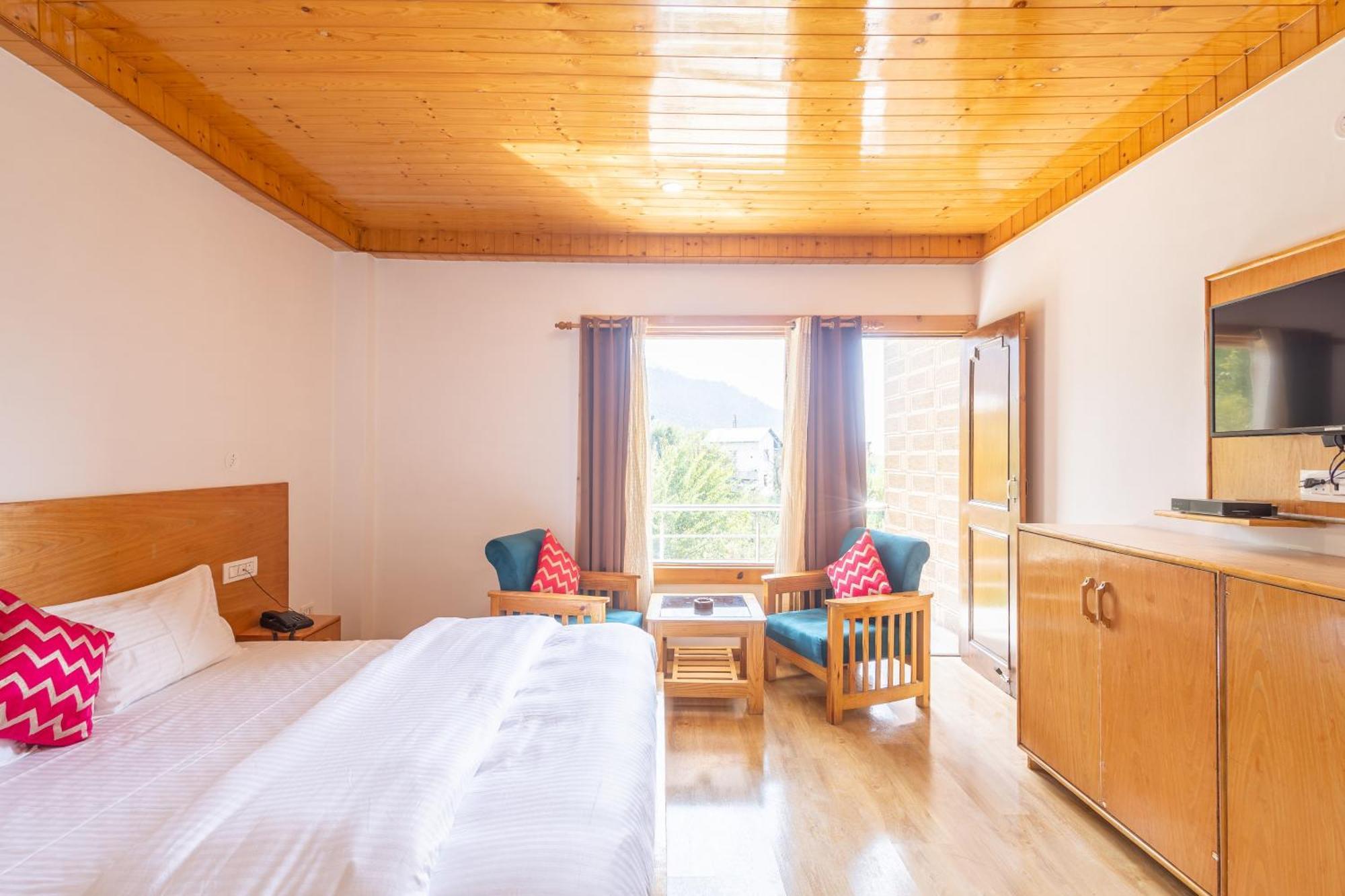 Aroha Residency- A Countryside Resort Manāli Kültér fotó