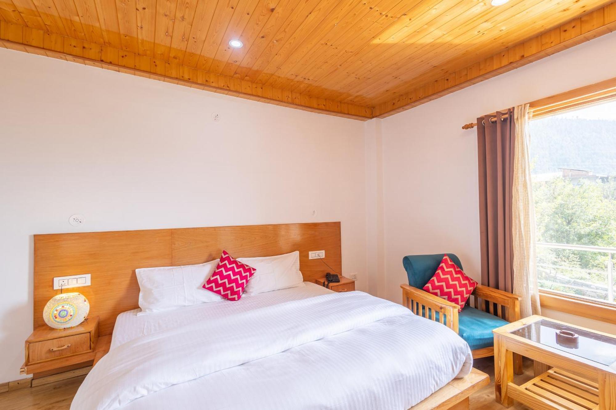 Aroha Residency- A Countryside Resort Manāli Kültér fotó