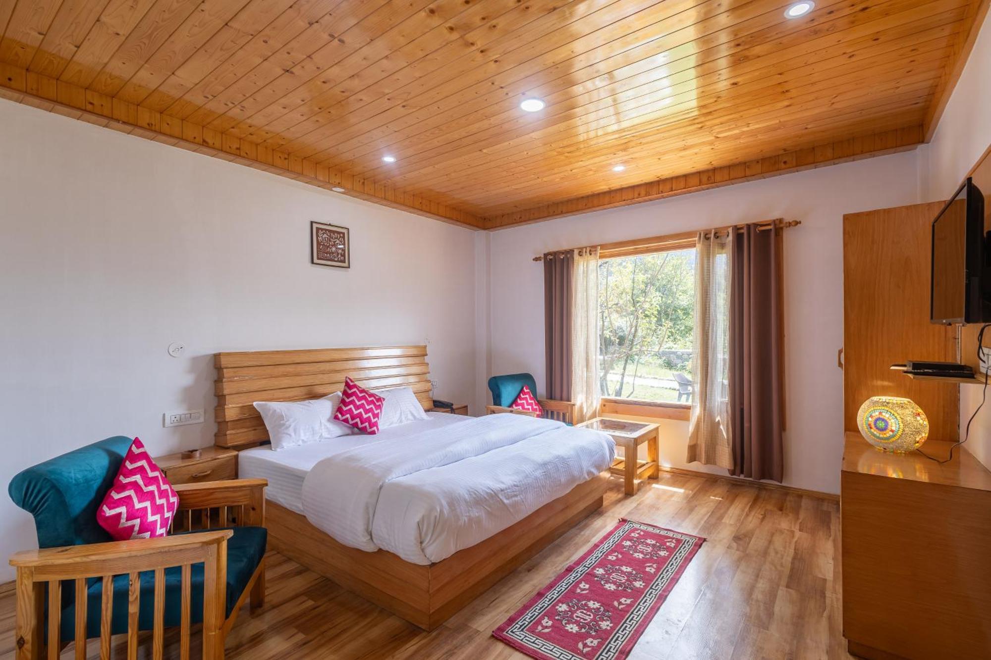 Aroha Residency- A Countryside Resort Manāli Kültér fotó