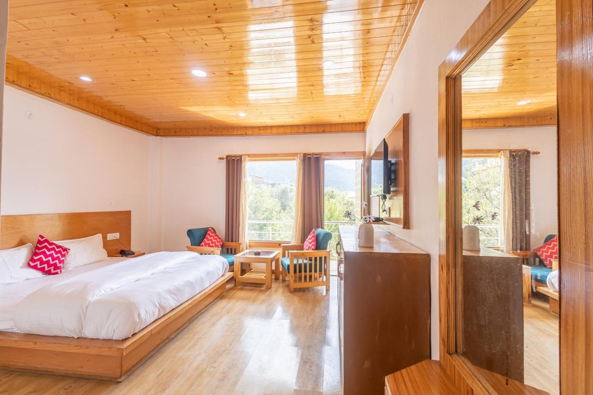 Aroha Residency- A Countryside Resort Manāli Kültér fotó